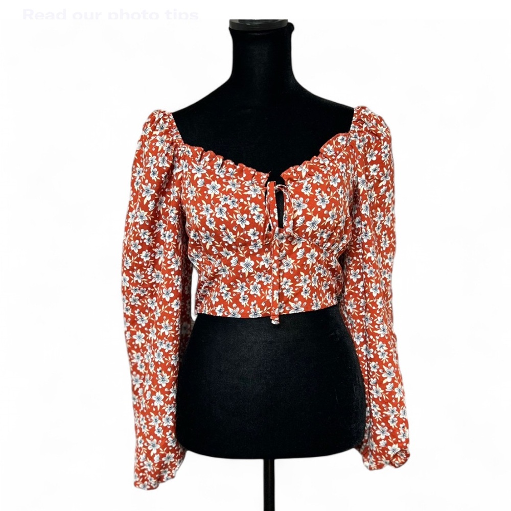 Floral Long Sleeve Women's Top S. Exellent condition. No brand.